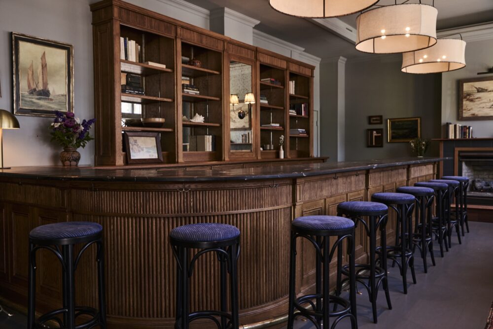 The lounge and bar at The Harbor Front Inn.